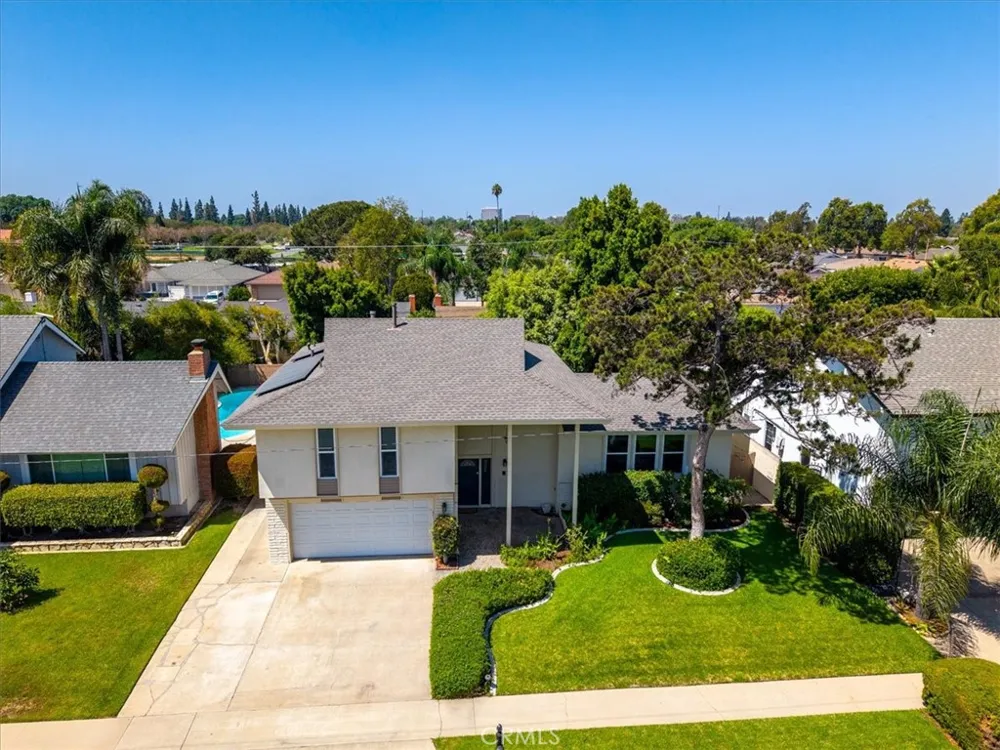 836 S Greengrove Orange, CA 92866