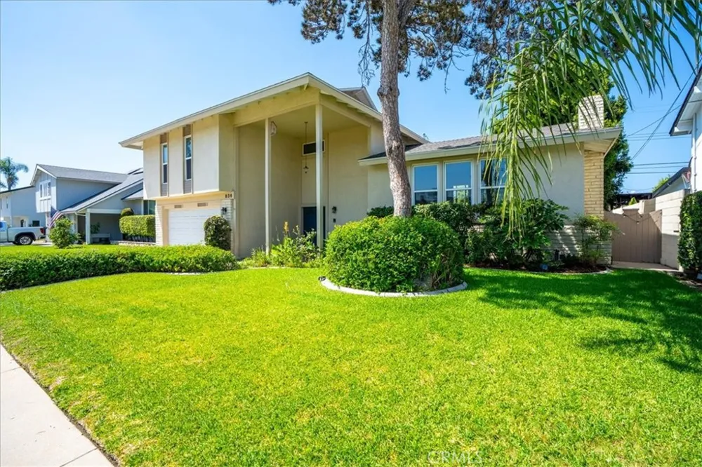 836 S Greengrove Orange, CA 92866