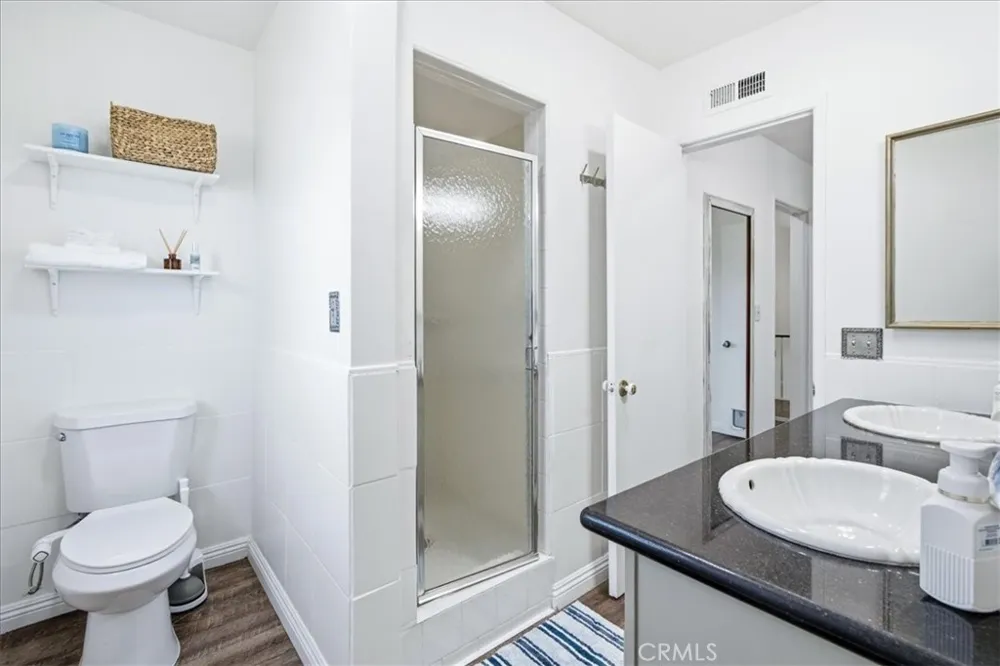 836 S Greengrove Orange, CA 92866