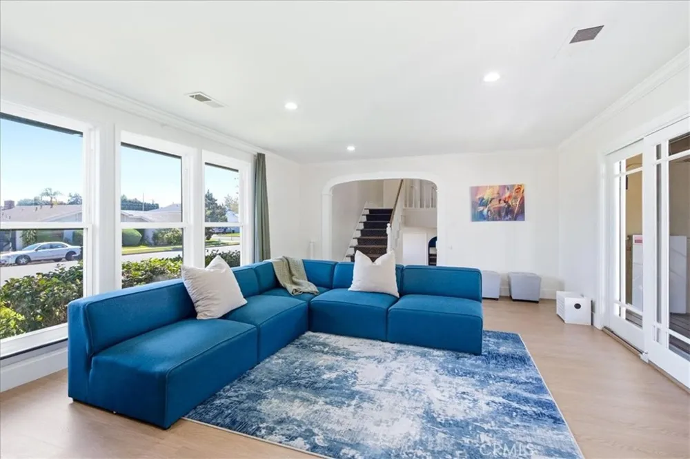836 S Greengrove Orange, CA 92866