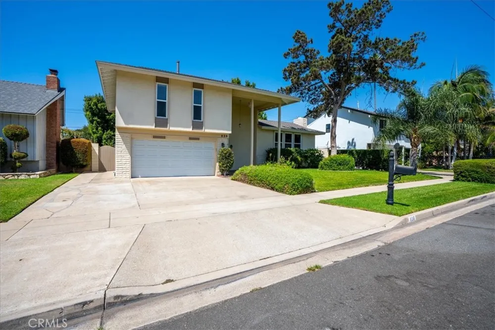 836 S Greengrove Orange, CA 92866