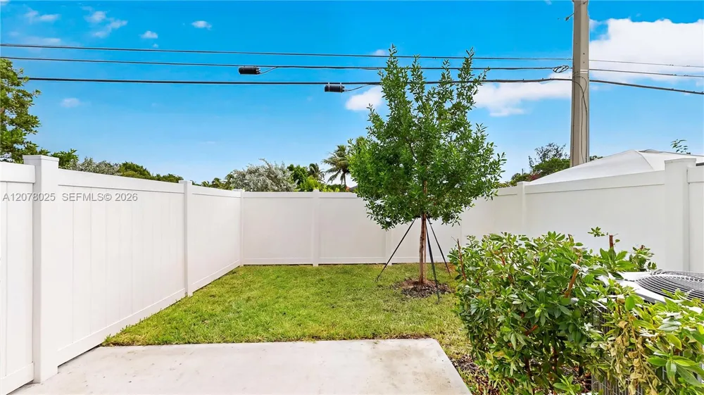 389 NW 10th Ct Florida City, FL 33034