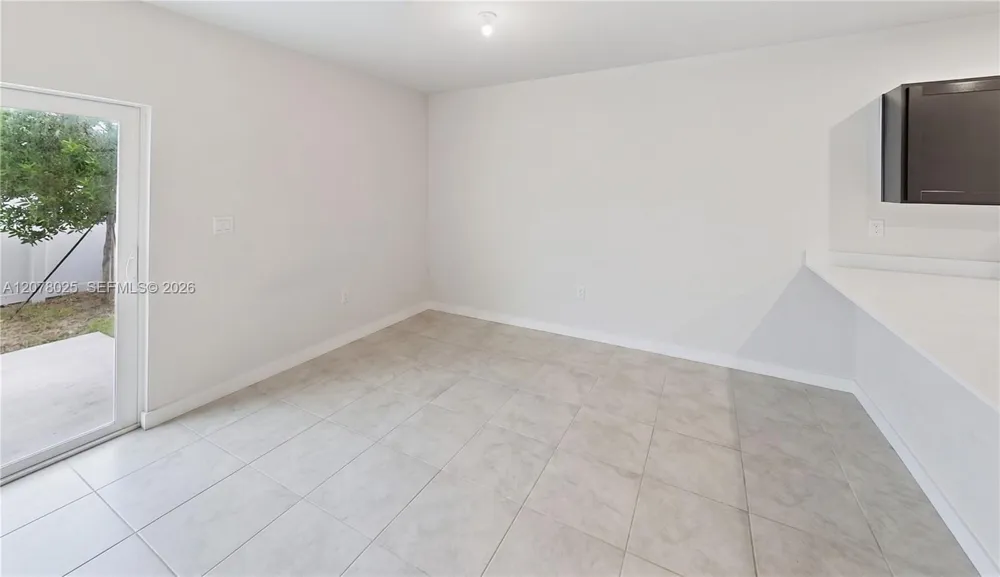389 NW 10th Ct Florida City, FL 33034