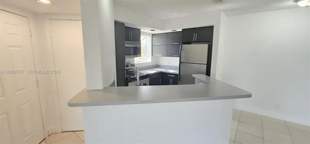 3380 Pinewalk Dr N #1111 Margate, FL 33063
