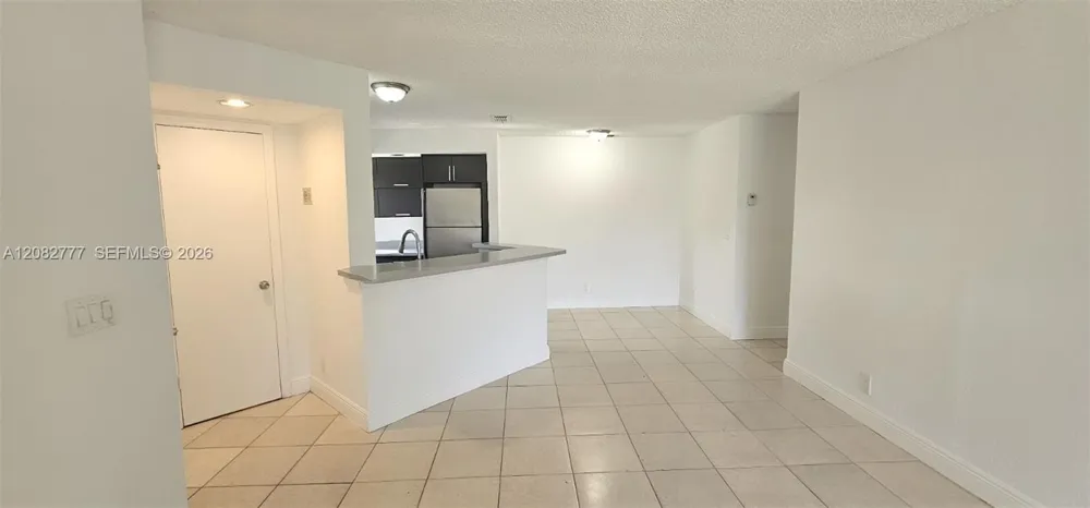 3380 Pinewalk Dr N #1111 Margate, FL 33063