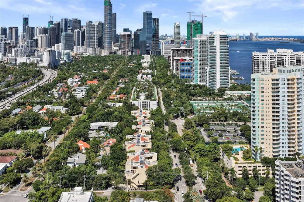 2420 Brickell Ave #108B Miami, FL 33129