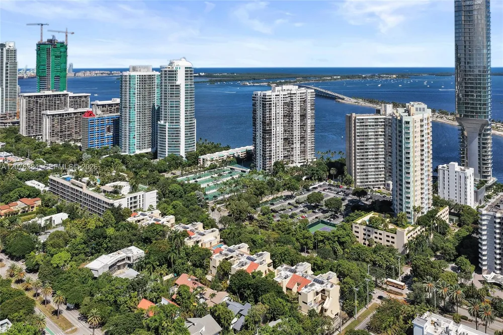 2420 Brickell Ave #108B Miami, FL 33129