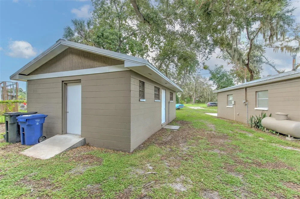 8825 COBB ROAD Riverview, FL 33578
