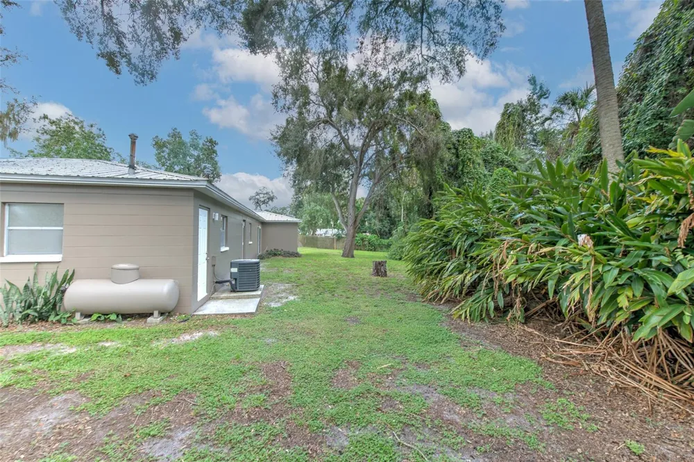 8825 COBB ROAD Riverview, FL 33578