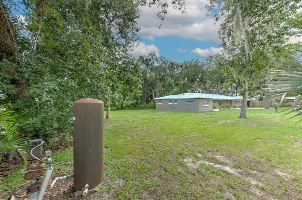 8825 COBB ROAD Riverview, FL 33578
