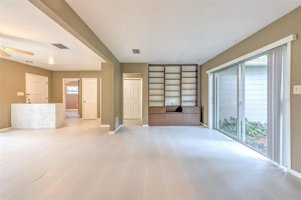 8825 COBB ROAD Riverview, FL 33578