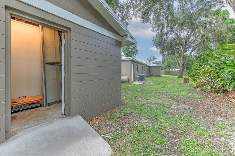 8825 COBB ROAD Riverview, FL 33578