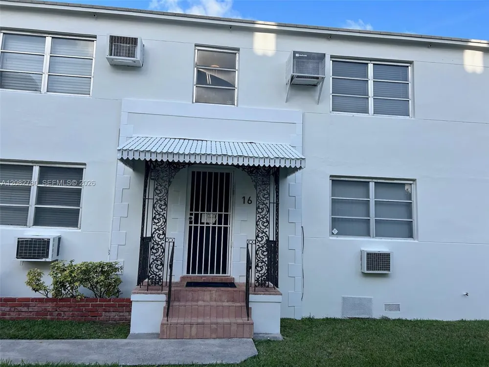 16 Santillane Ave #4 Coral Gables, FL 33134