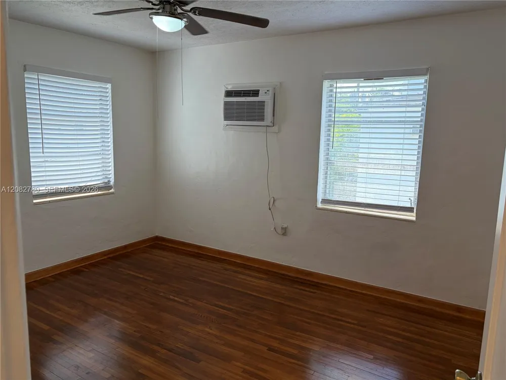 16 Santillane Ave #4 Coral Gables, FL 33134