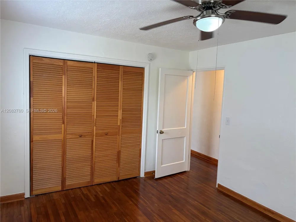 16 Santillane Ave #4 Coral Gables, FL 33134