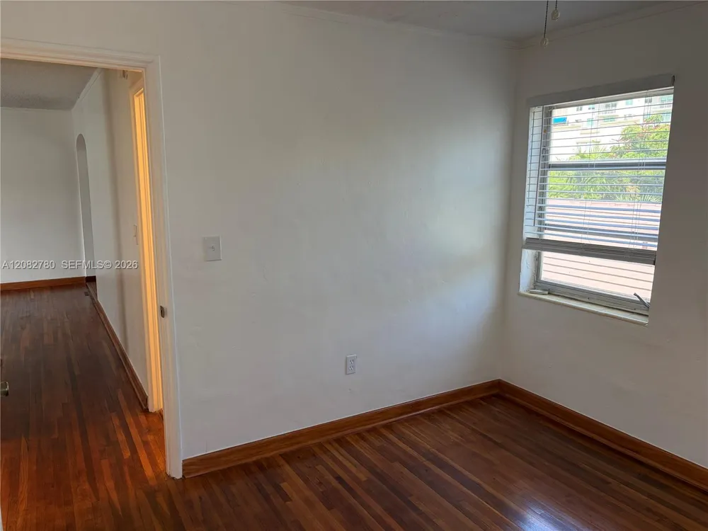 16 Santillane Ave #4 Coral Gables, FL 33134