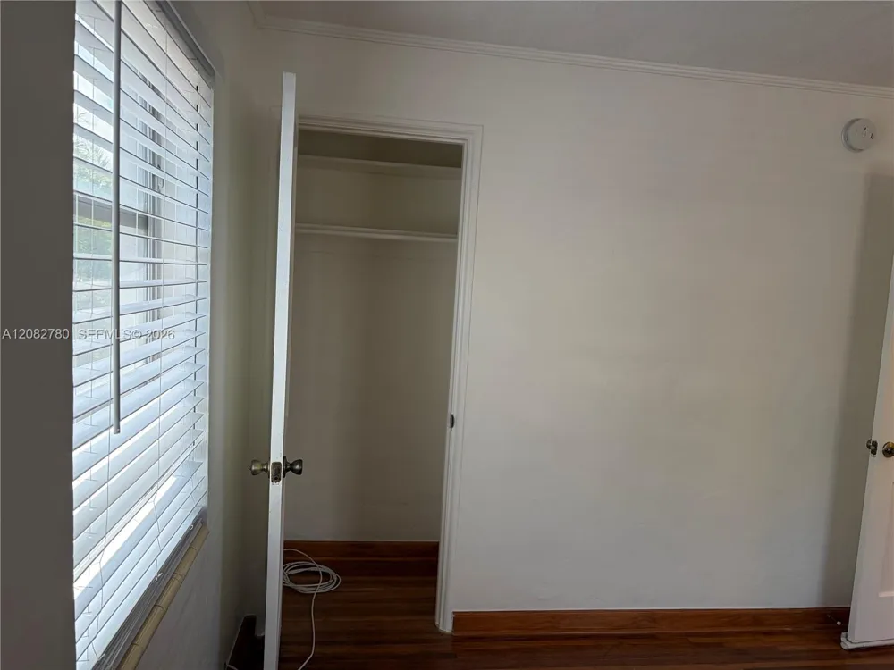 16 Santillane Ave #4 Coral Gables, FL 33134
