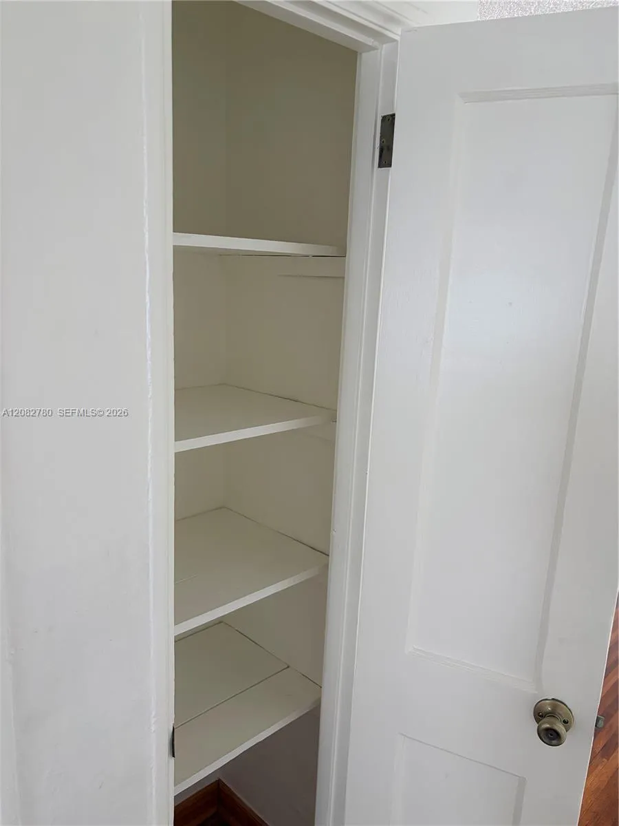 16 Santillane Ave #4 Coral Gables, FL 33134