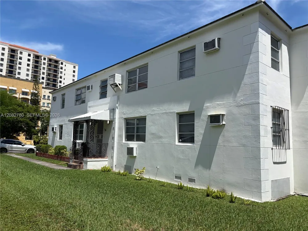 16 Santillane Ave #4 Coral Gables, FL 33134