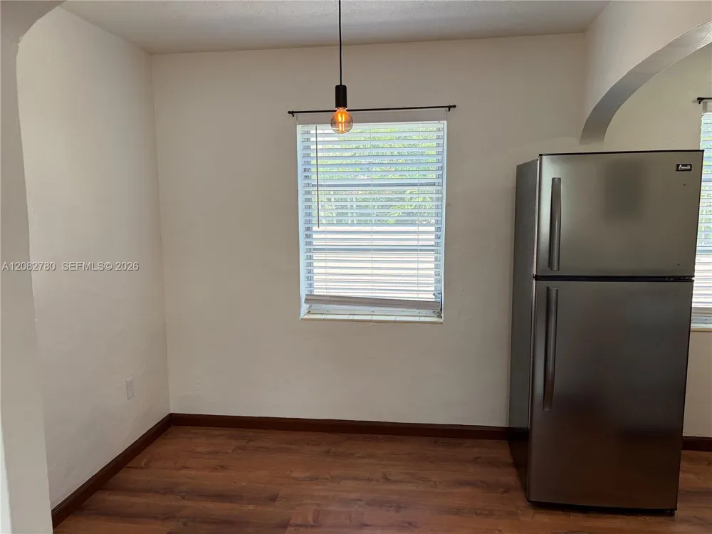 16 Santillane Ave #4 Coral Gables, FL 33134