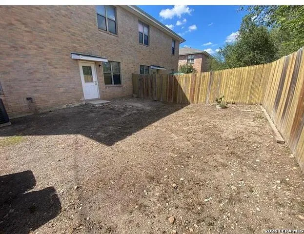506 Dukeway Universal City, TX 78148