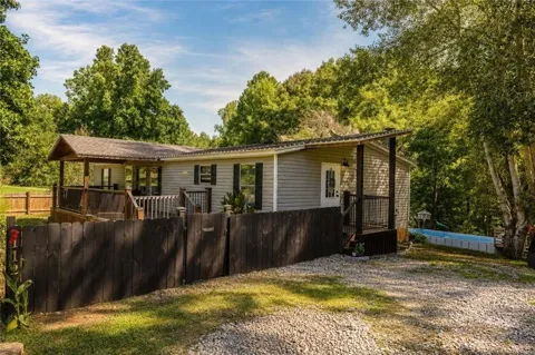 112 Center Grove Drive Drive