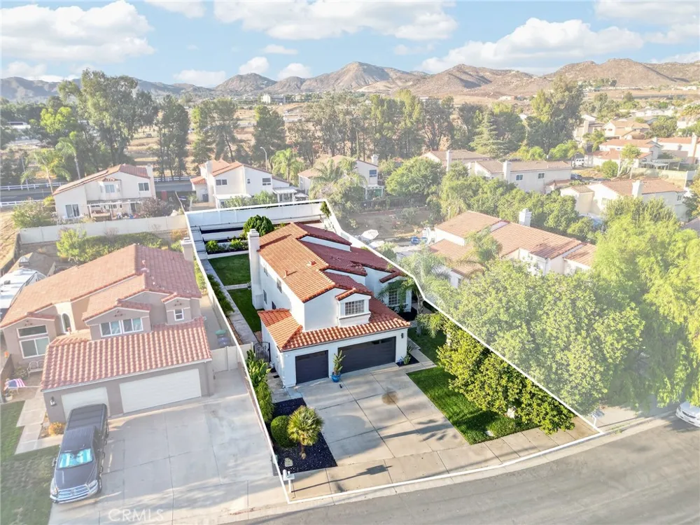 22520 Raspberry Lane Wildomar, CA 92595