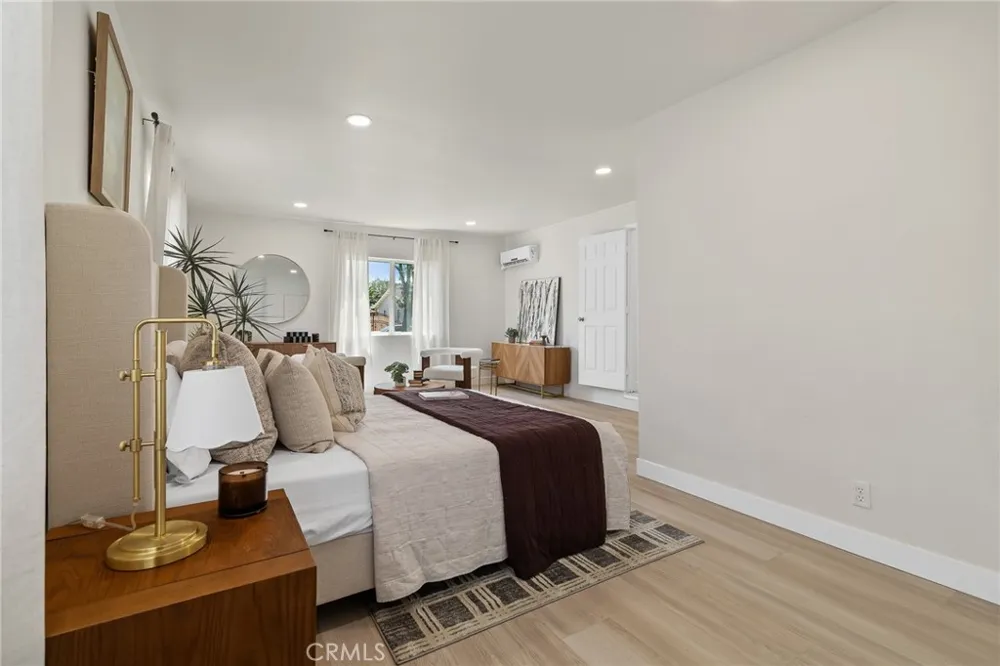 311 E Cummings Lane Long Beach, CA 90805