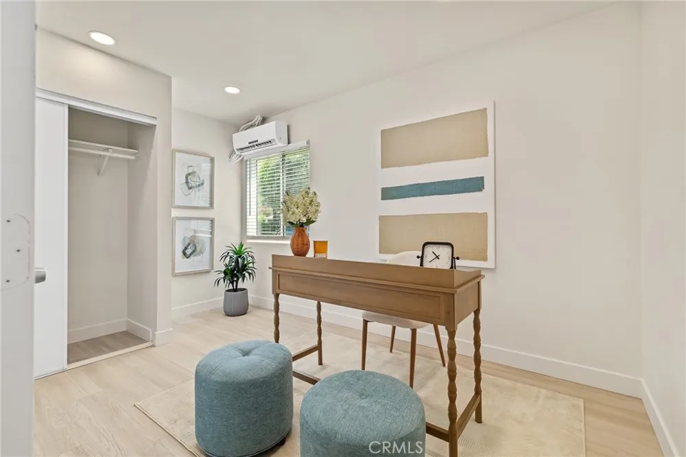 311 E Cummings Lane Long Beach, CA 90805