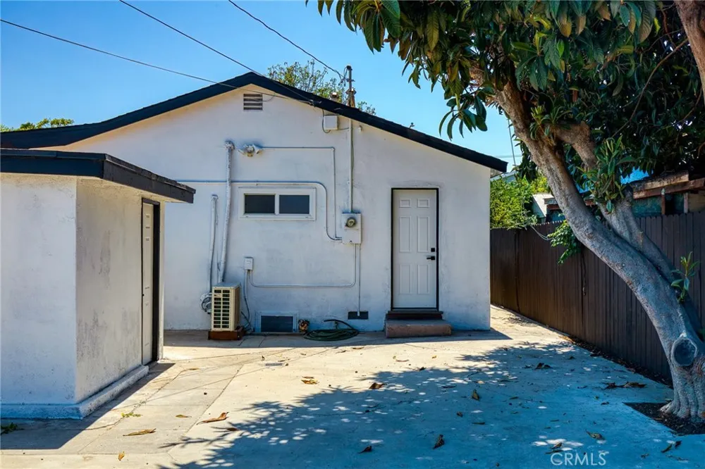 311 E Cummings Lane Long Beach, CA 90805