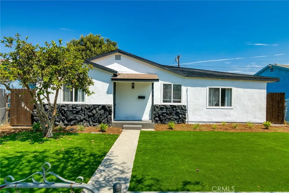 311 E Cummings Lane Long Beach, CA 90805