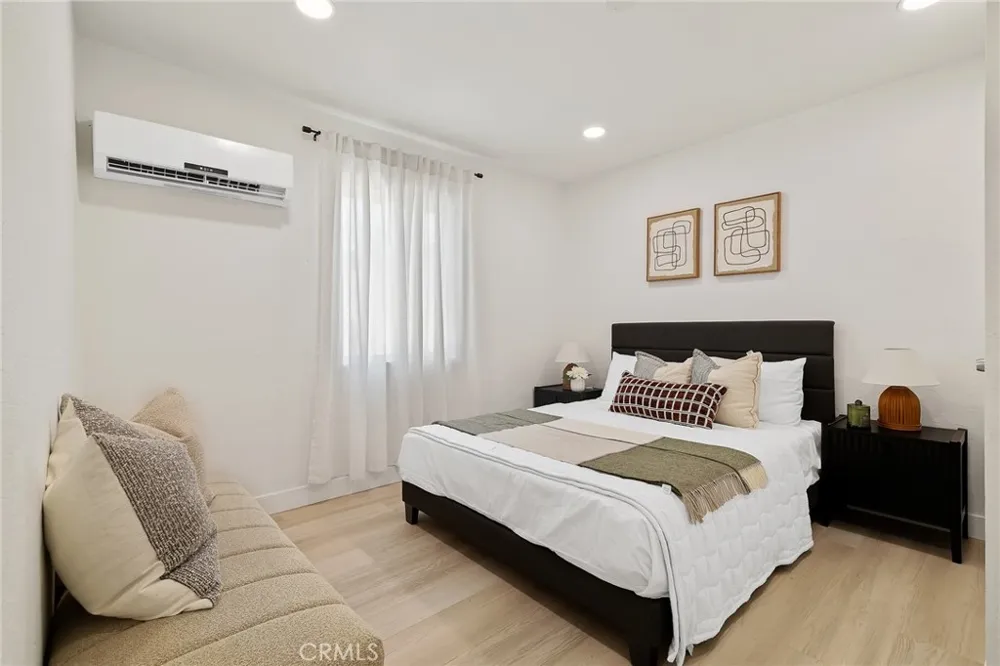 311 E Cummings Lane Long Beach, CA 90805