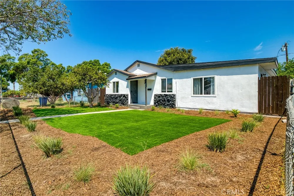 311 E Cummings Lane Long Beach, CA 90805