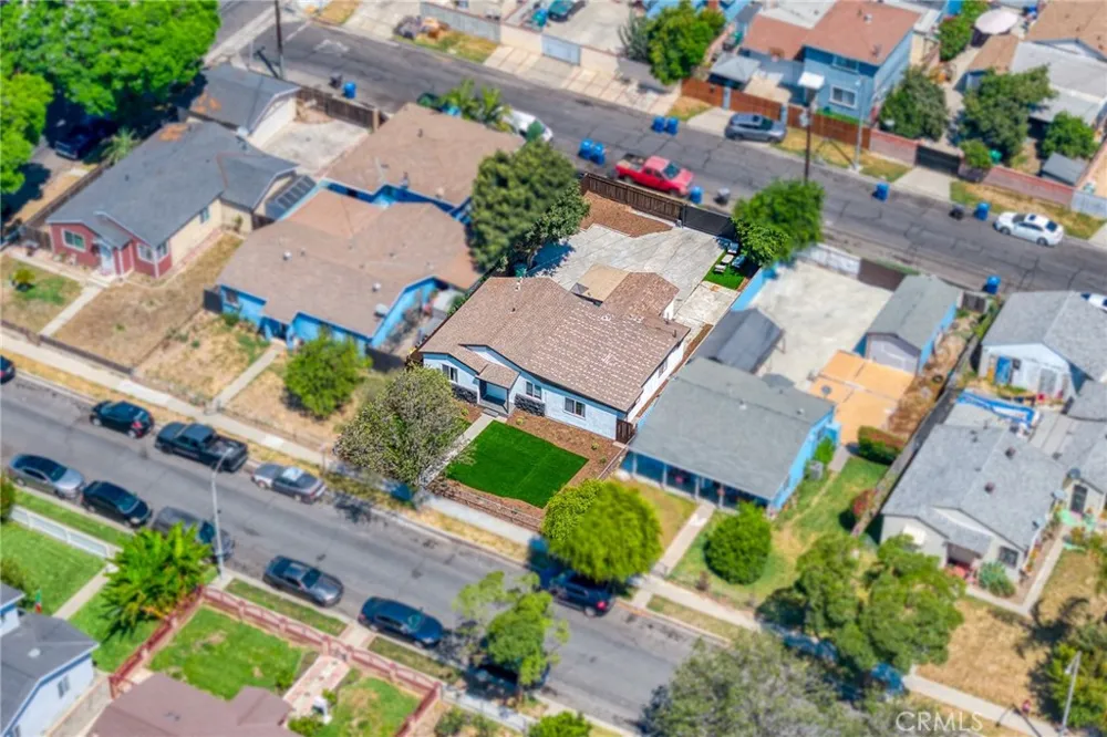 311 E Cummings Lane Long Beach, CA 90805