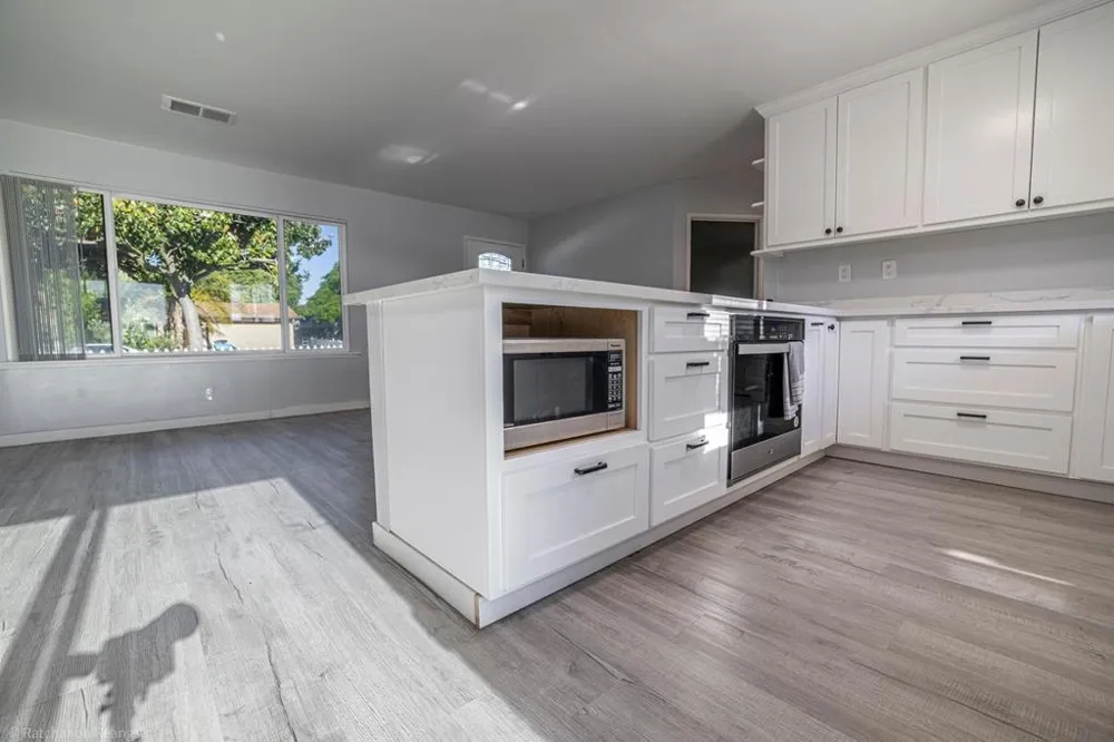 750 El Camino Paraiso Hollister, CA 95023