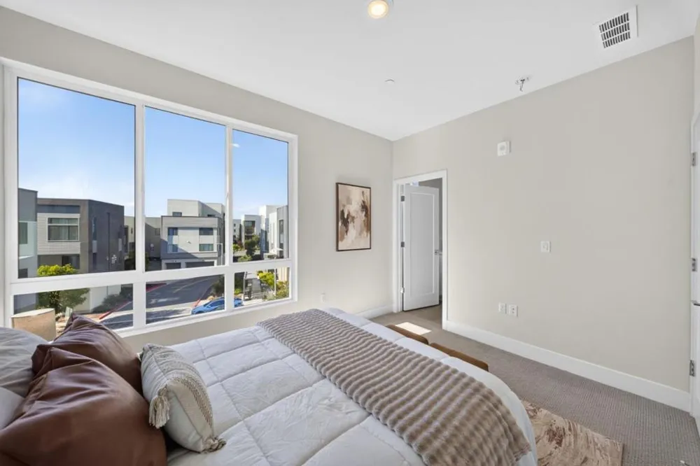 3891 Vanguard #1004 Fremont, CA 94538