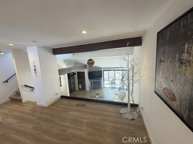 21545 Erwin #105 Canoga Park, CA 91367