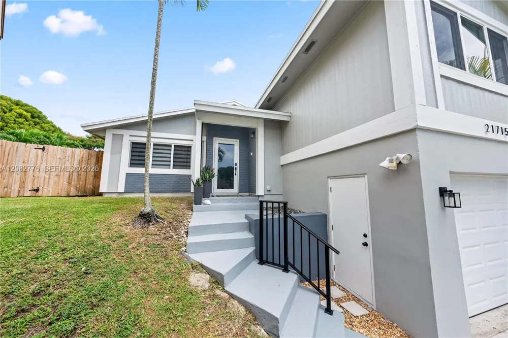 21715 SW 99th Ct Cutler Bay, FL 33190