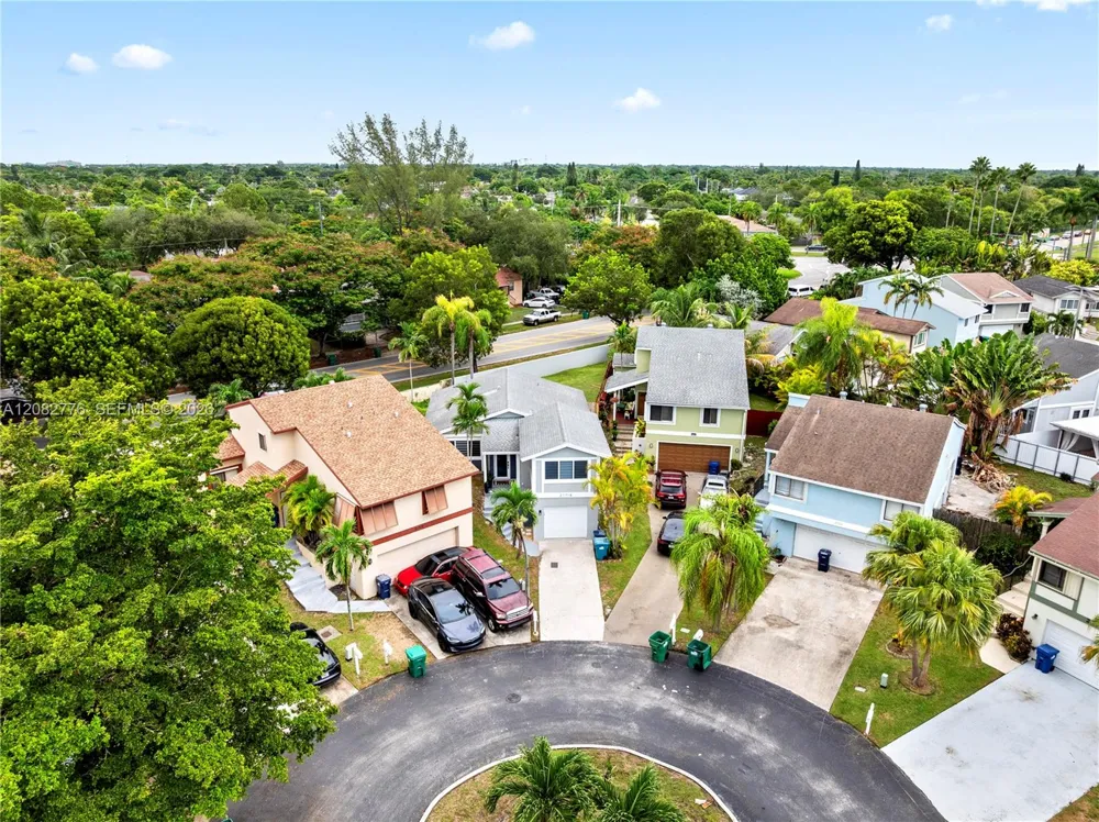 21715 SW 99th Ct Cutler Bay, FL 33190