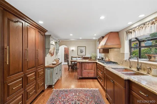 4330 E 6th Avenue Parkway Denver, CO 80220