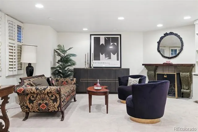 4330 E 6th Avenue Parkway Denver, CO 80220