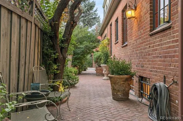 4330 E 6th Avenue Parkway Denver, CO 80220