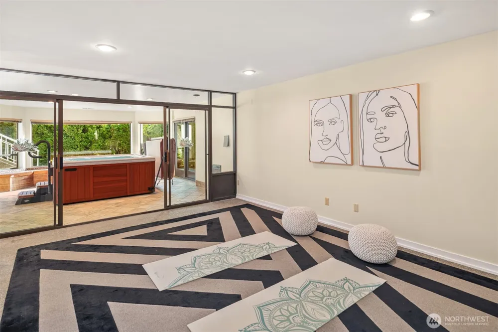 118 Highland Drive Seattle, WA 98109