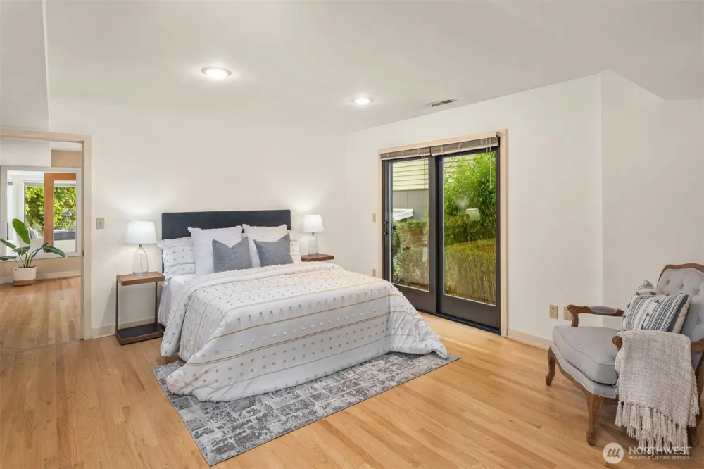 118 Highland Drive Seattle, WA 98109