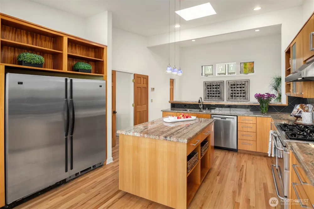 118 Highland Drive Seattle, WA 98109