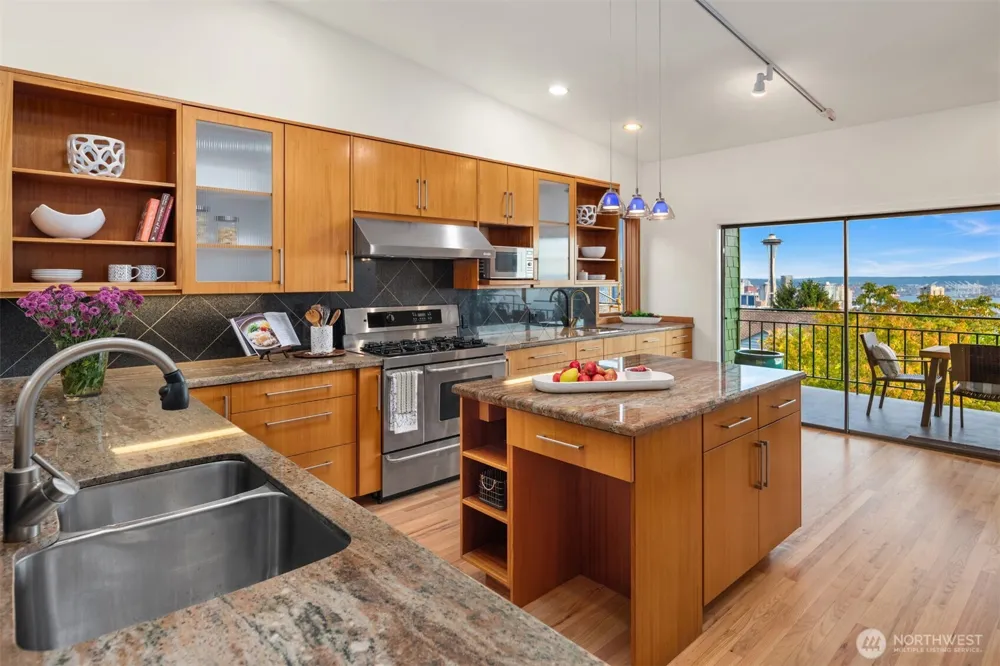 118 Highland Drive Seattle, WA 98109