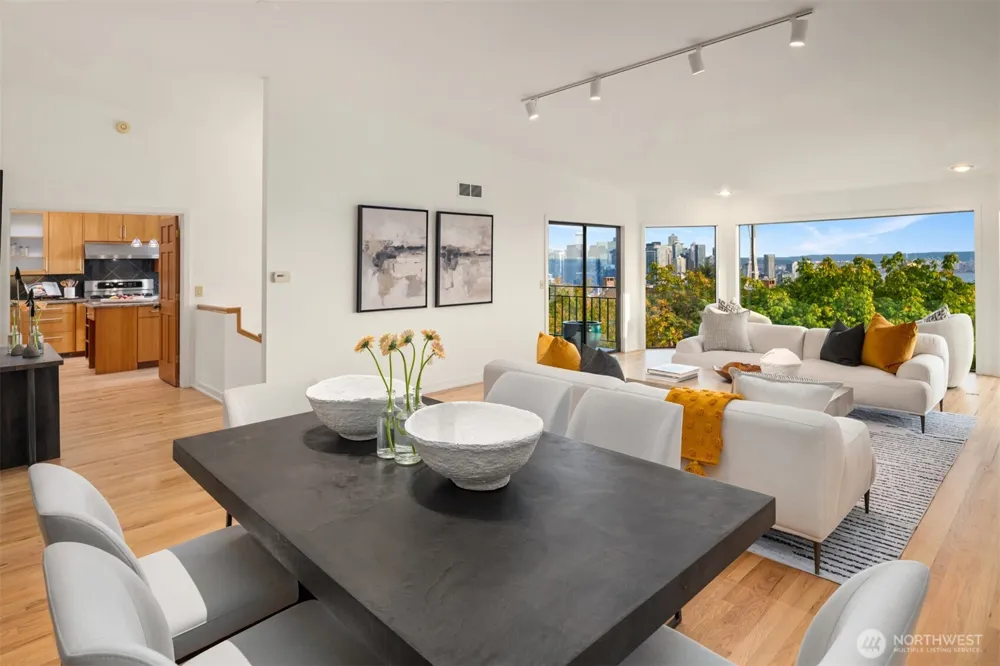 118 Highland Drive Seattle, WA 98109