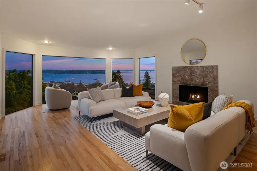 118 Highland Drive Seattle, WA 98109