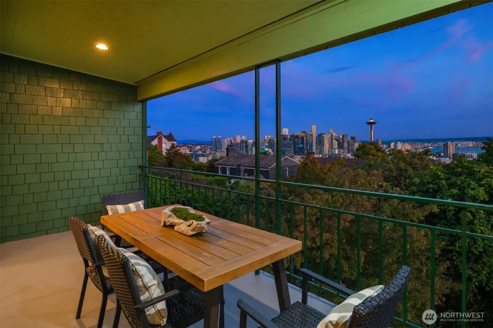 118 Highland Drive Seattle, WA 98109