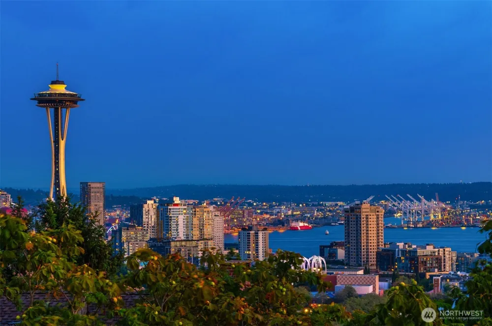 118 Highland Drive Seattle, WA 98109